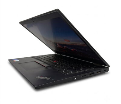 Lenovo ThinkPad L13 Gen 2 商務筆電右前方外觀展示