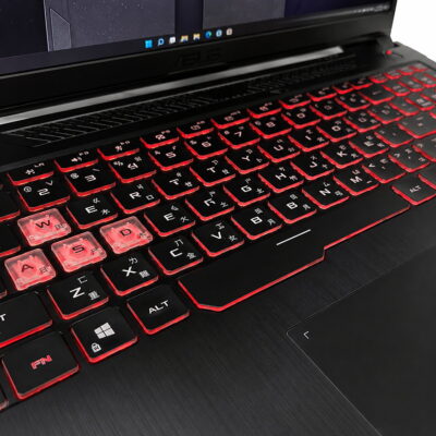 ASUS TUF Gaming FA706IU RGB 背光鍵盤特寫
