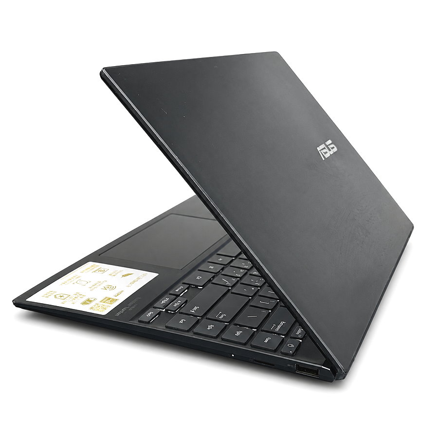 ASUS ZenBook UX425J 右後45度外觀