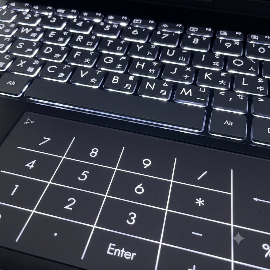 ASUS UX325EA keyboard ASUS UX325EA 鍵盤面與觸控板特寫