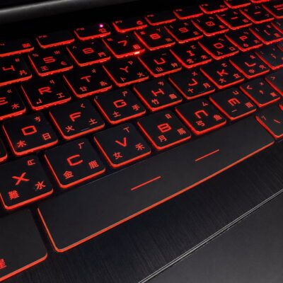 MSI GF63 Thin 11SC 鍵盤面與觸控板特寫
