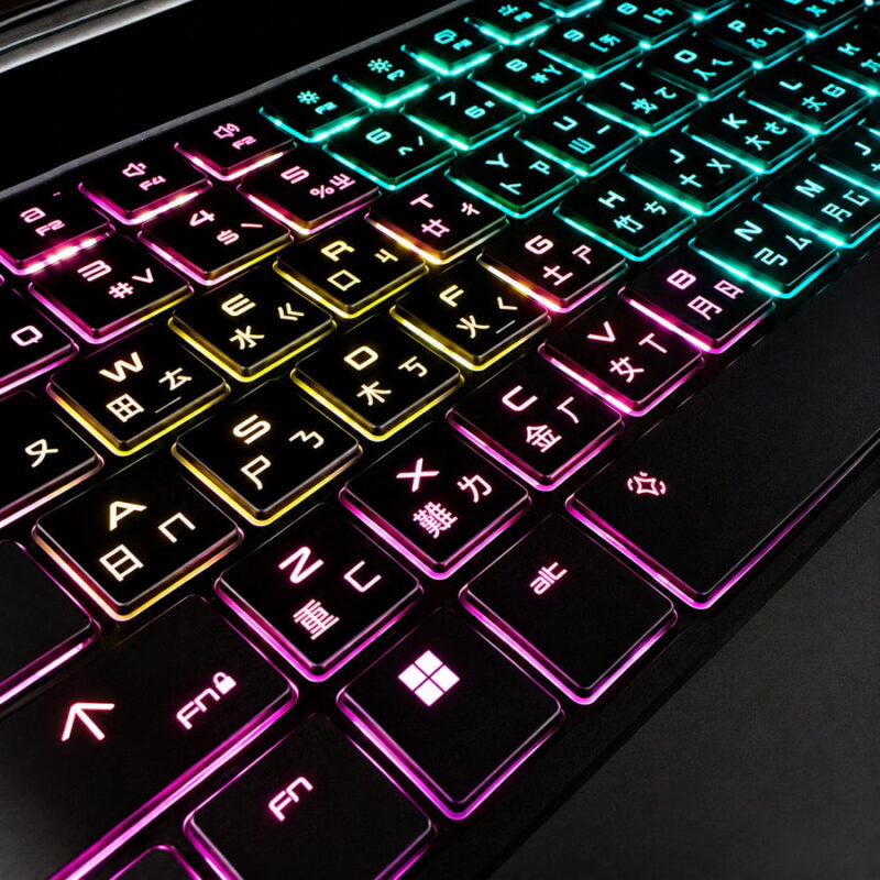 OMEN Gaming Laptop R07 電競筆電背光鍵盤細節