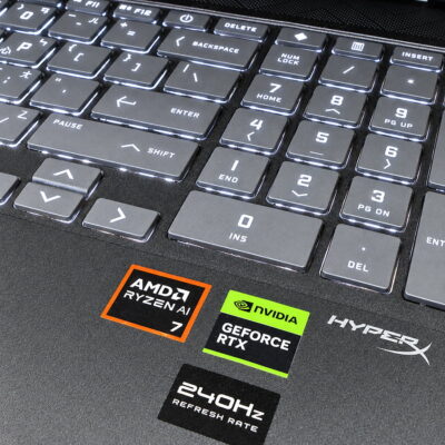 HP Victus 16-s1000 鍵盤背光與硬體規格標籤